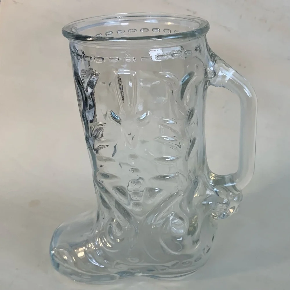 “Wildhorse Saloon” glass cowboy boot beer mug.